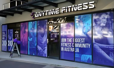 Aluminium or Glass Shopfront: Which is More Attractive to Customers?